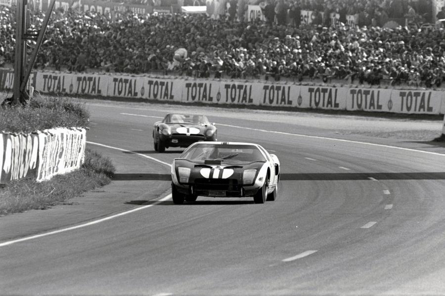  Ford GT40 (Mk I) 1965 года  (фото 36 из 66)